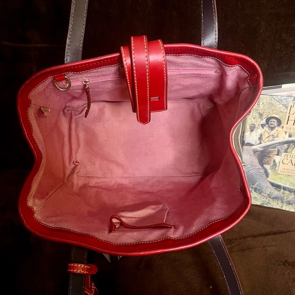 Dooney & Bourke Vintage Serengeti Collection Giraffe Print Tote - Picture 5 of 8